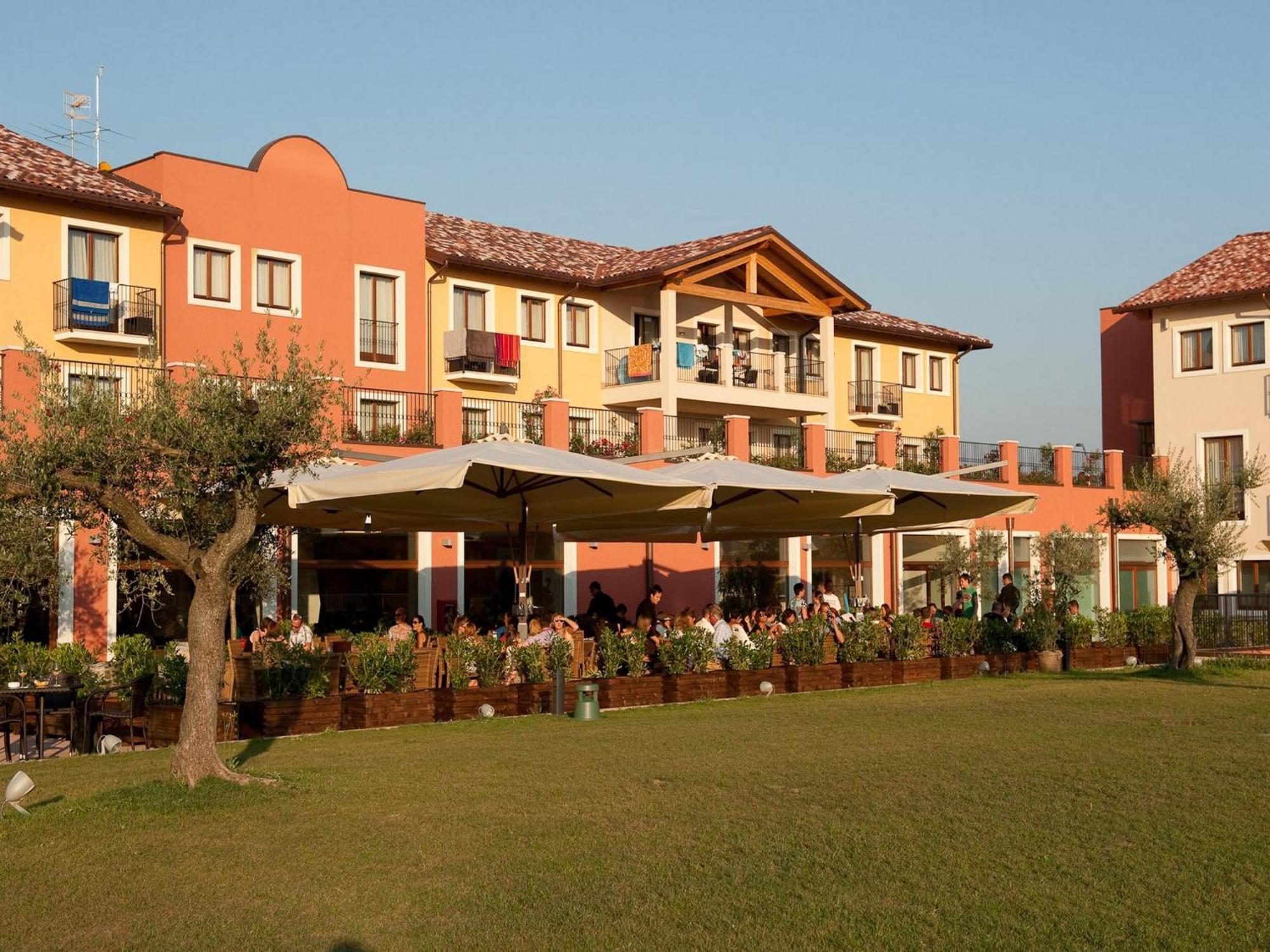 Th Lazise - Hotel Parchi Del Garda Εξωτερικό φωτογραφία